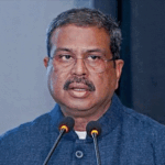 धर्मेंद्र प्रधान के इस्तीफे पर बॉलीवुड का रिएक्शन:प्रकाश राज बोले- आपने सरकार को घुटनों पर ला दिया’; प्रियंका चोपड़ा ने नई पीढ़ी को सराहा